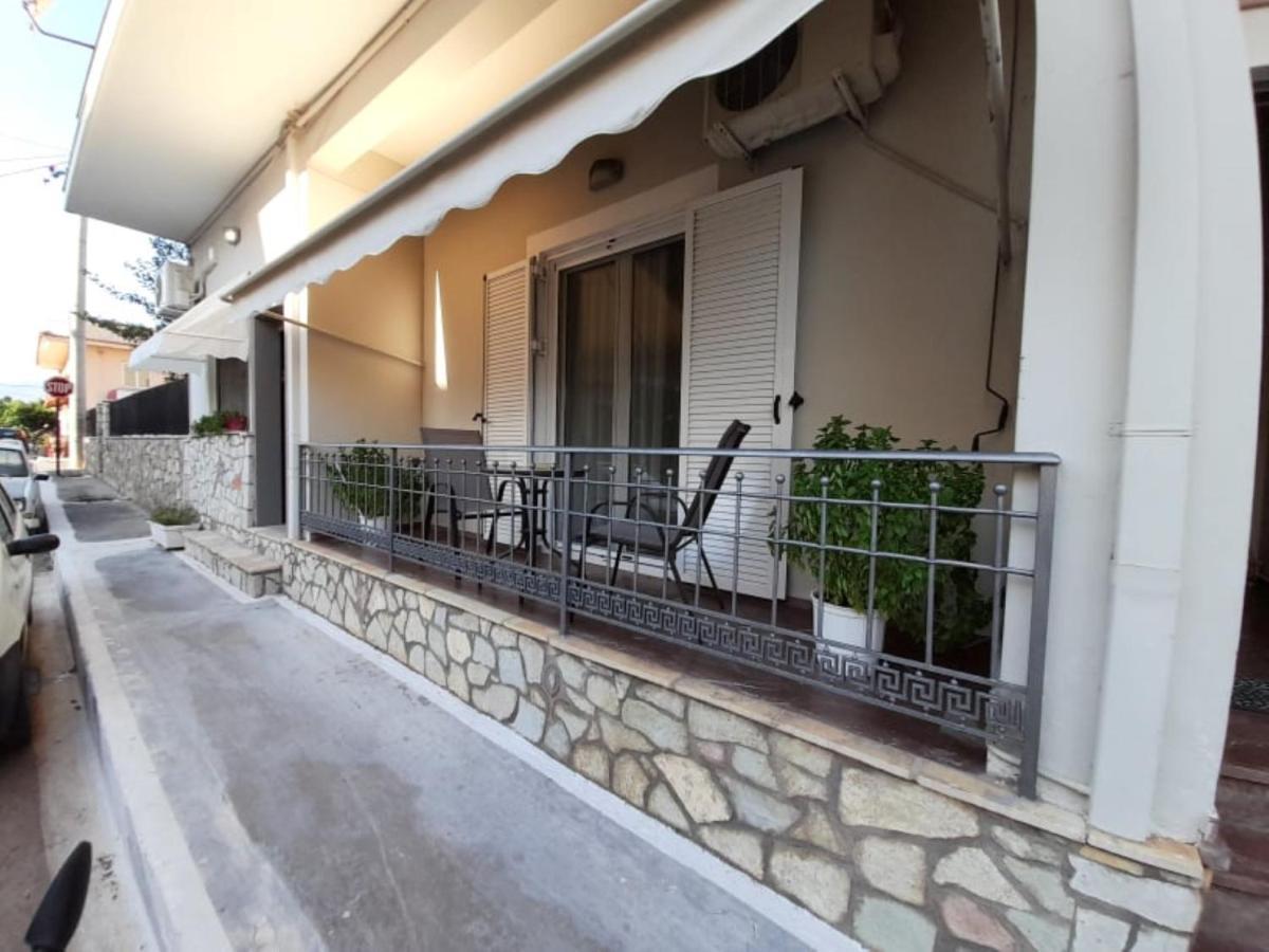 Luxury Seafront House Nearby Delphi Apartment Kirra Exterior photo